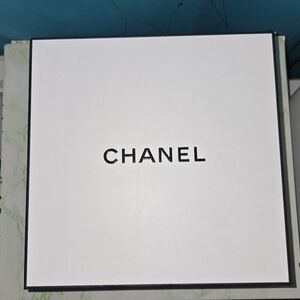 Chanel White Gift Box